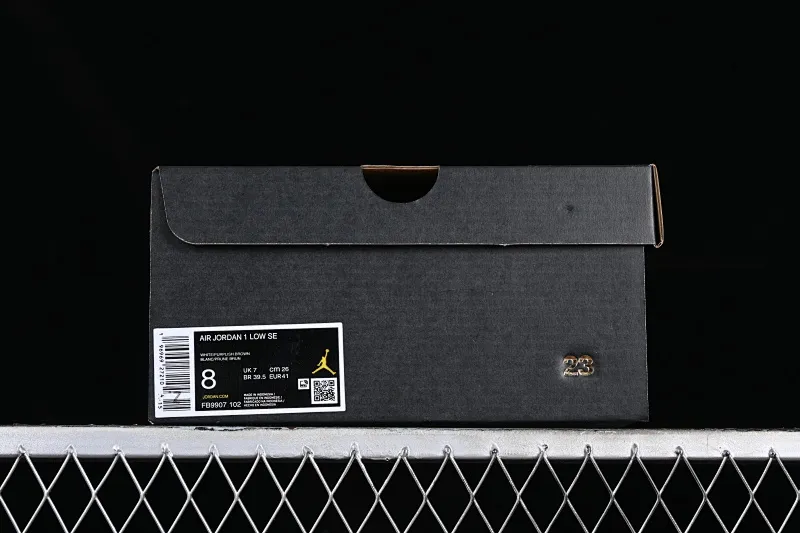 All categories Air Jordan Jordan series basketball shoes Air Jordan 1 Low Z version Air Jordan 1 Low SE AJ1 Joe 1 black and white low-top cultural casual sneakers FB9907-102